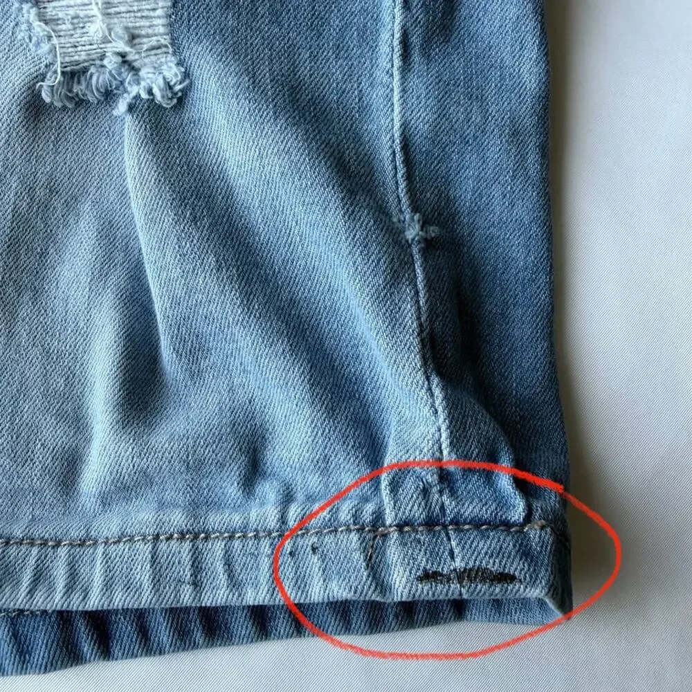 Enjean Women's Distressed Blue Jean Shorts Women’s Size Medium